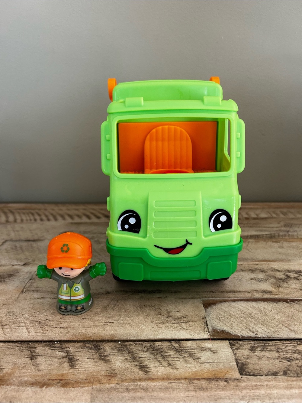 Fisher-Price Little People Recycling Truck with Driver Figure- Green Musical Toy